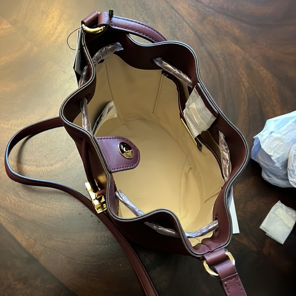 Lauren Ralph Lauren
Leather Medium Andie Drawstring Bag - Picture 8 of 12